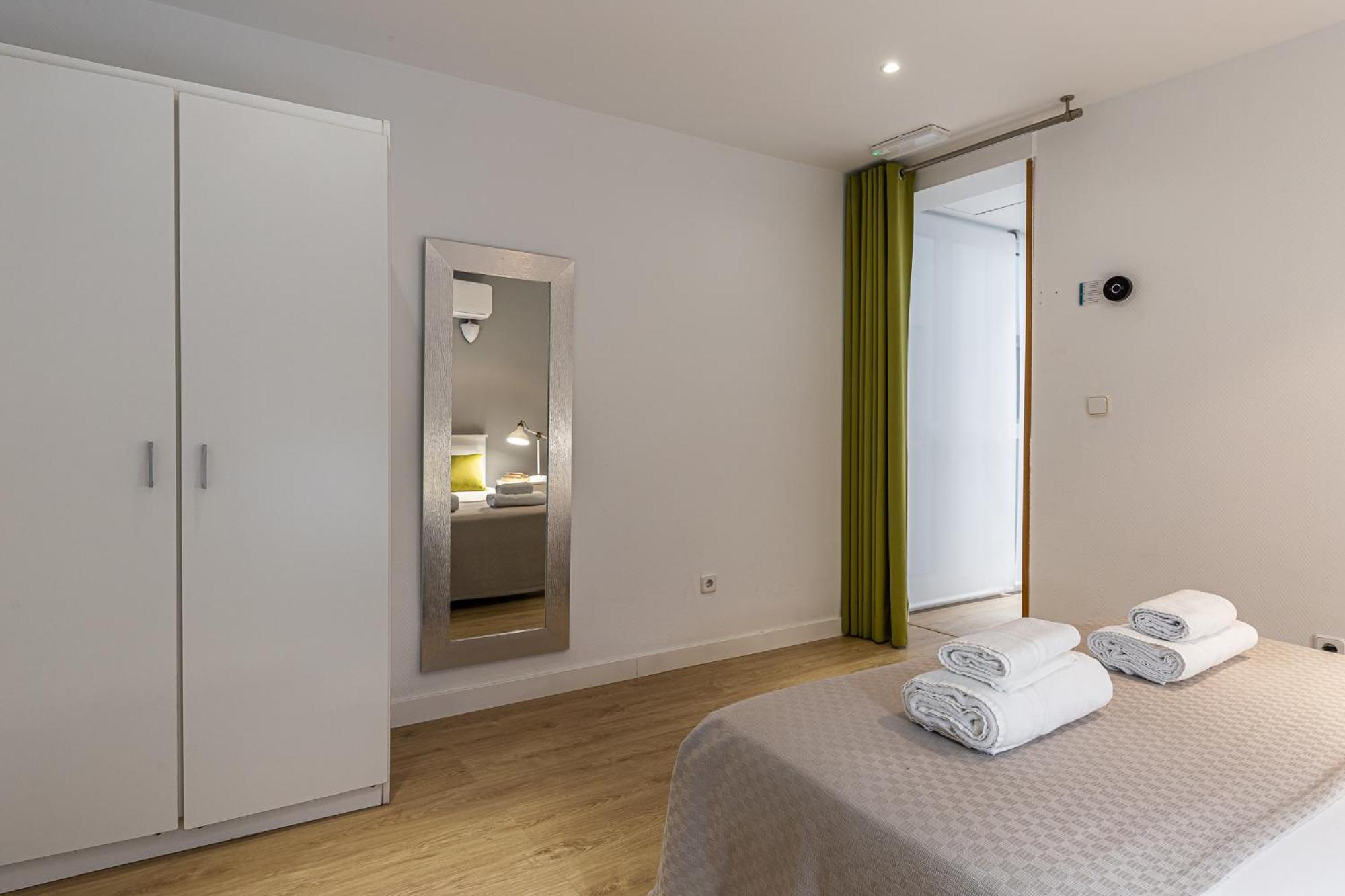 מדריד Waou Apartamentos En Sol Confort 2 מראה חיצוני תמונה